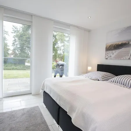 Rudi S Huus, Vermittlung Nordsee Apartment *